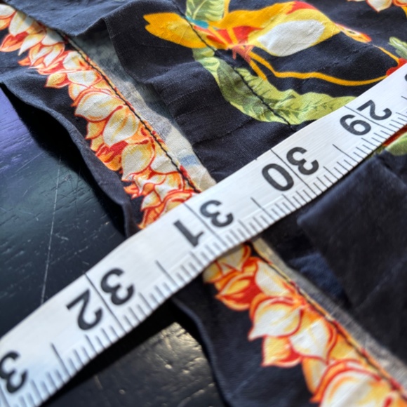 Rare Tommy Bahama Disney Enchanted Tiki Room Shirt Men’s XL - Picture 4 of 4